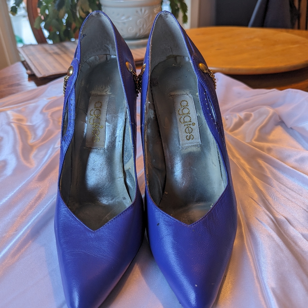 Heels - Picture 2 of 7
